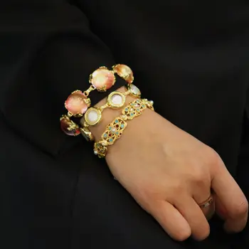 2023 Trendi novi nakit high-end drevni zlatno bakrena narukvica s ručno rezbareni od boje dragulja za žene